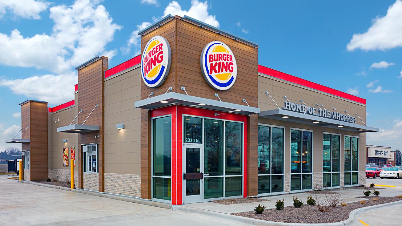 530 Oxbow Rd, Palmyra, ME 04965