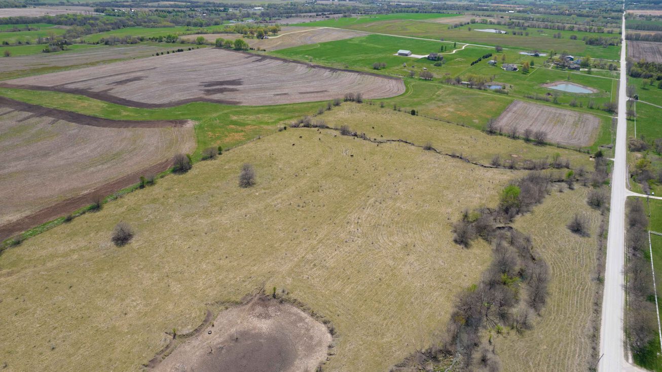 16685 W 207th St, Spring Hill, KS 66083