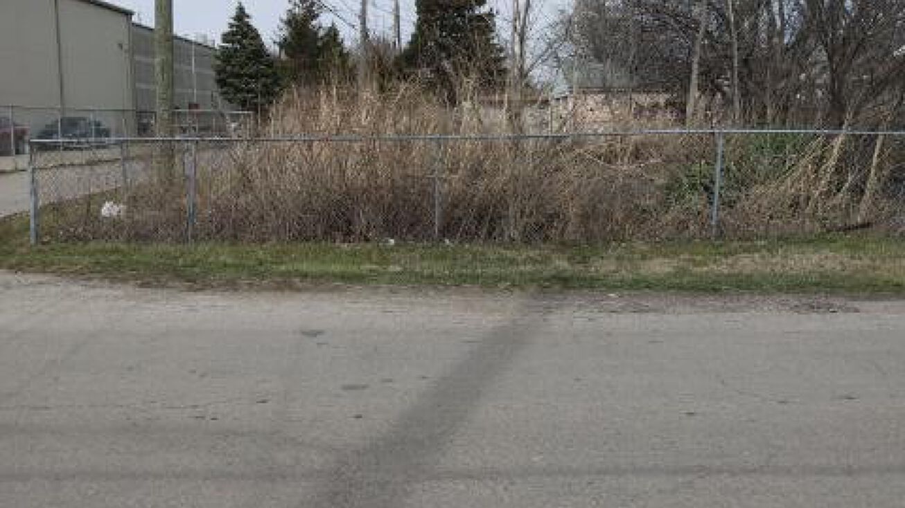 E Woodrow Ave, Columbus, OH 43207