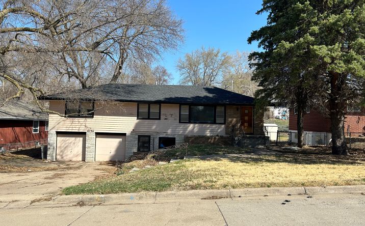 Pictures of Special Purpose property located at 6136 Hamilton St, Omaha, NE 68132 for comps - image #1