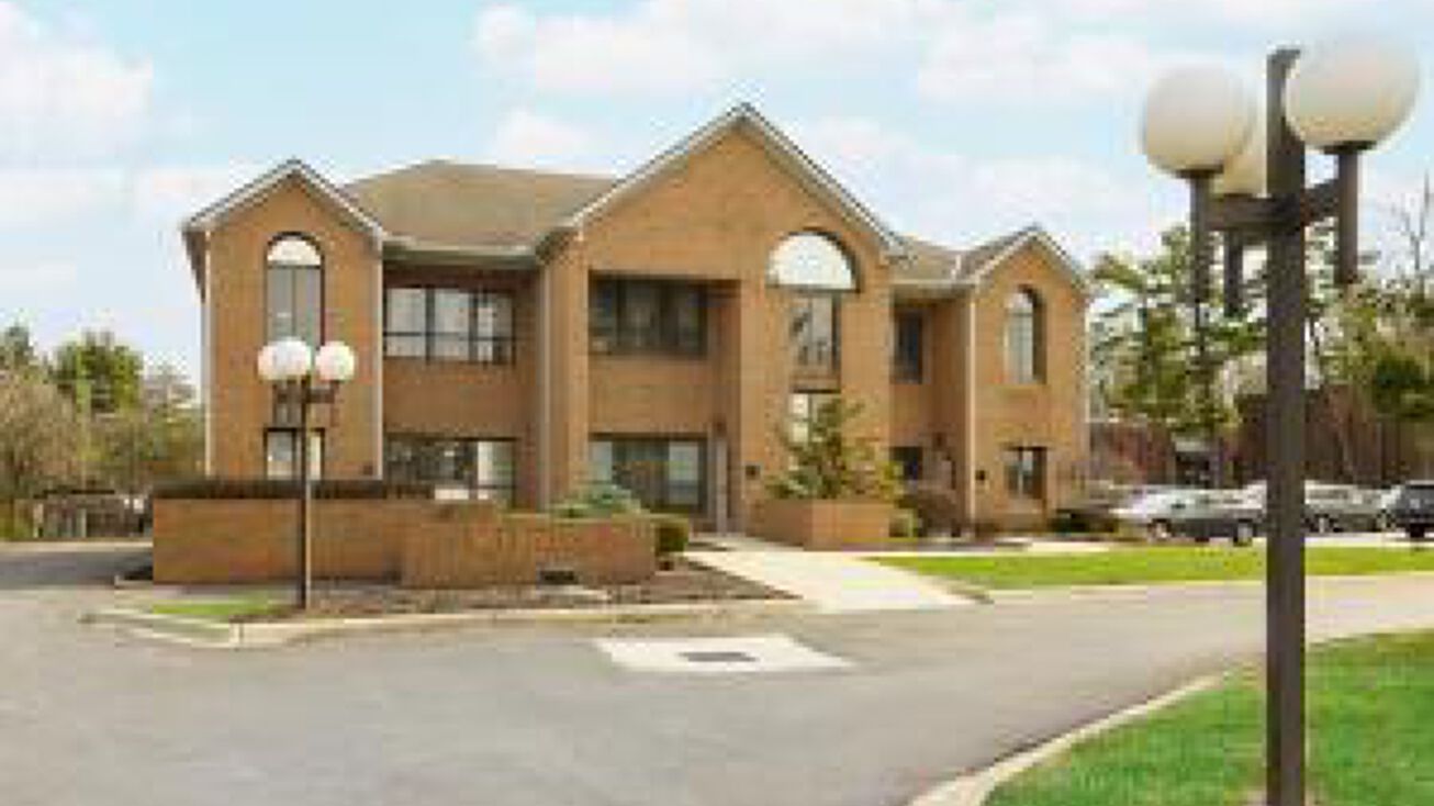 71 E Wilson Bridge Rd, Worthington, OH 43085