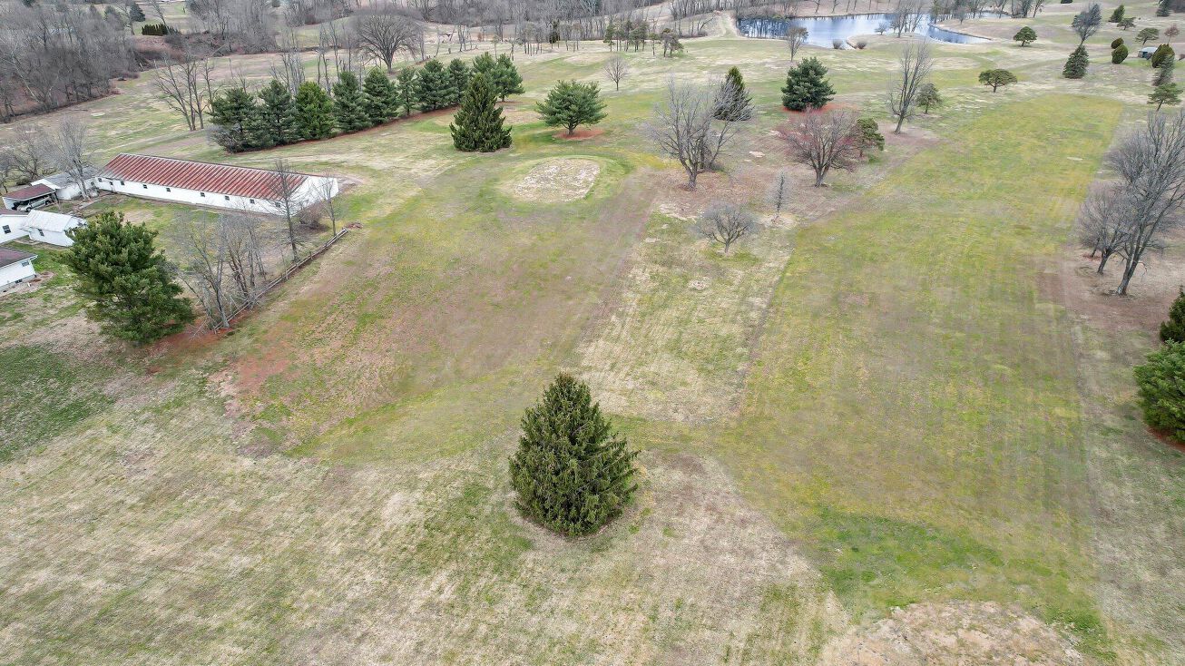 236 Coonpath Road NE, Lancaster, OH 43130