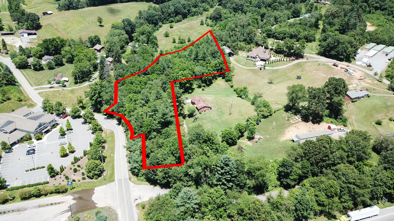 Buckeye Cove Rd, Canton, NC 28716