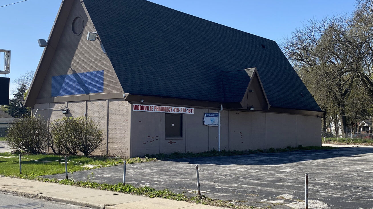 820 Woodville Rd, Toledo, OH 43605 Retail Property for Sale 820
