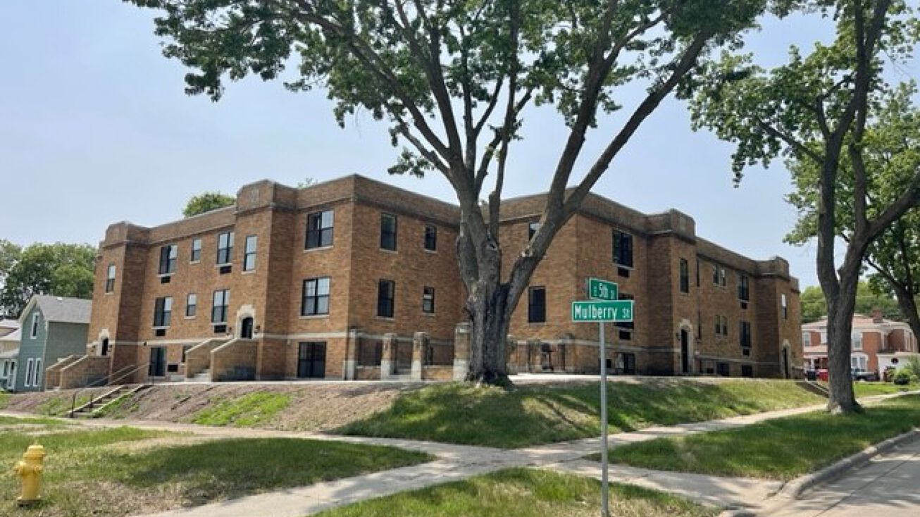 417 Mulberry St, Yankton, SD 57078