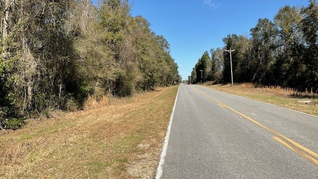 SW Ichetucknee Ave H, Lake City, FL 32024