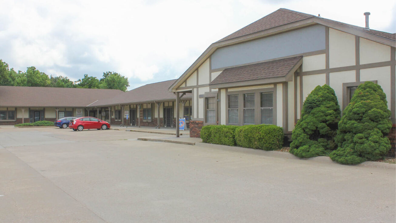 2701 W 6th St, Lawrence, KS 66049 Office Property for Sale 2701