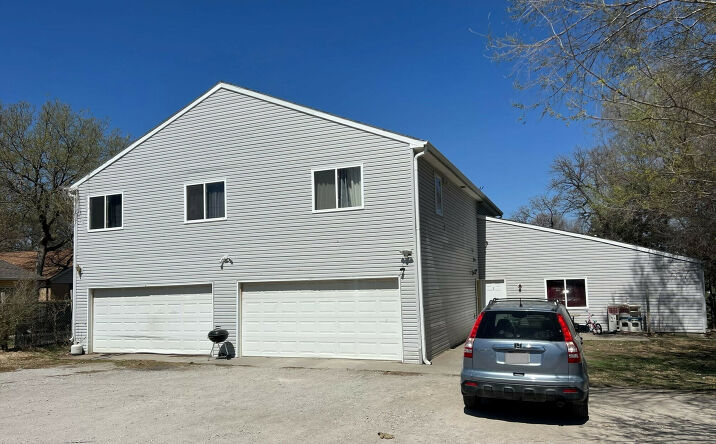 Pictures of Multifamily property located at 4125 N St & 1320 Peach St, Lincoln, NE 68510 for comps - image #1