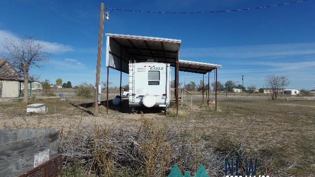 713 Main St, Hope, NM 88250