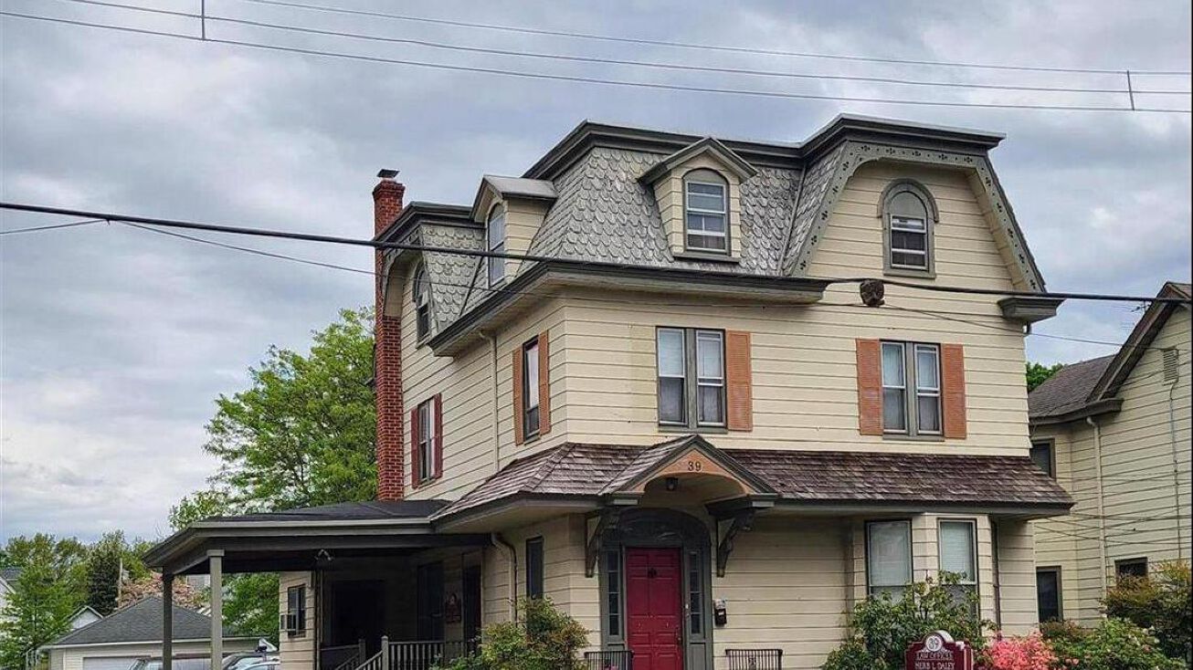 39 East Ave, Woodstown, NJ 08098 Multifamily Property for Sale