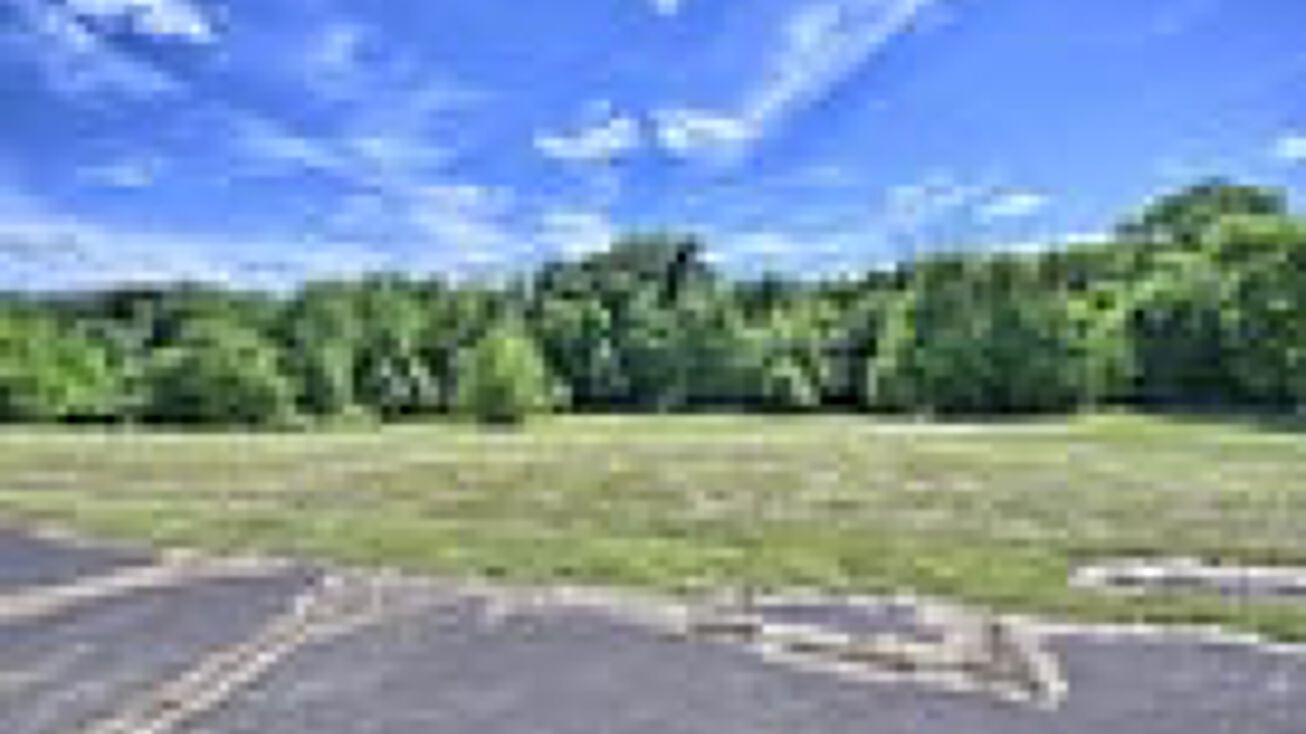 1400 Spring Valley Rd, East Greenville, PA 18041