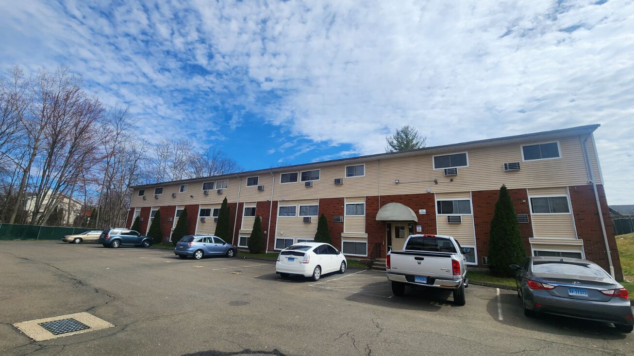 55 Glade St, West Haven, CT 06516