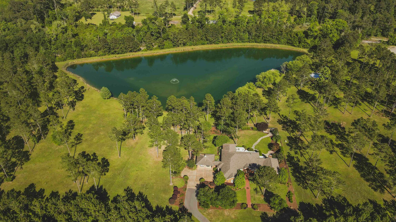 6200 Dillon Rd, Thomasville, GA 31757