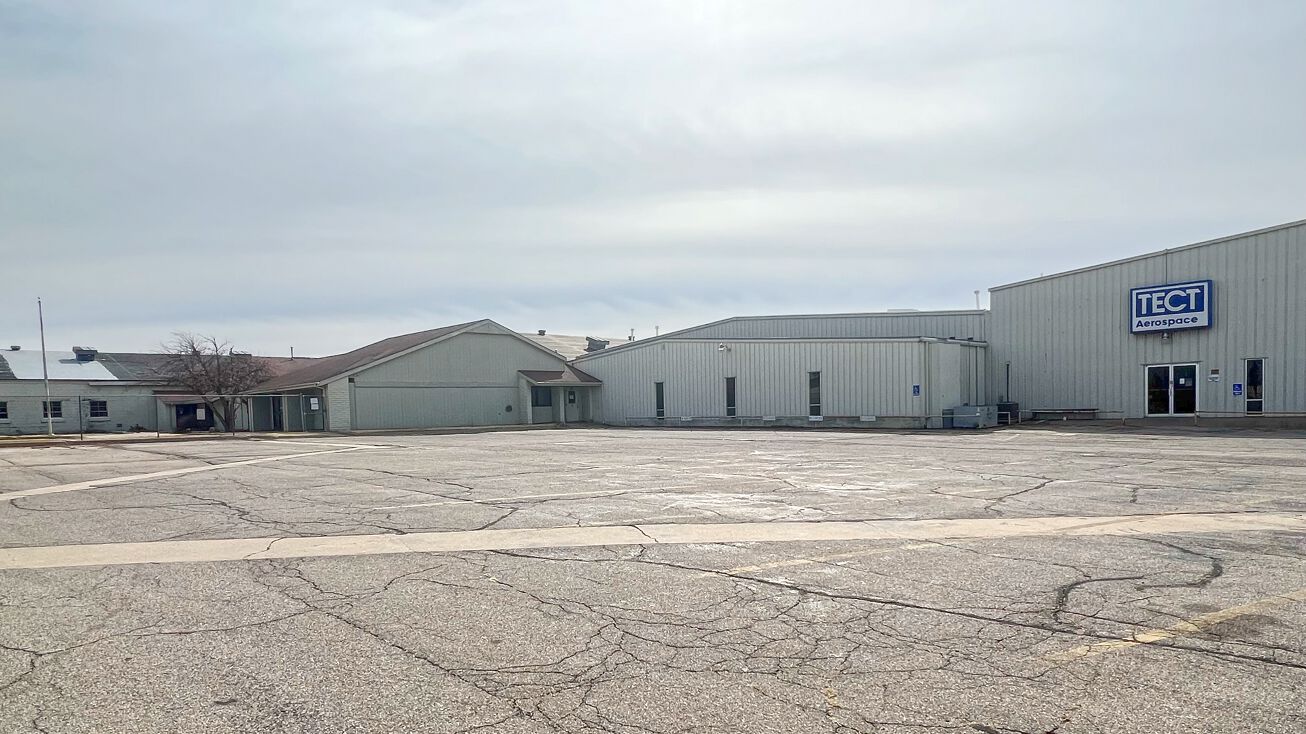 102 W Hillside Rd, Wellington, KS 67152 - Industrial Property for Sale ...