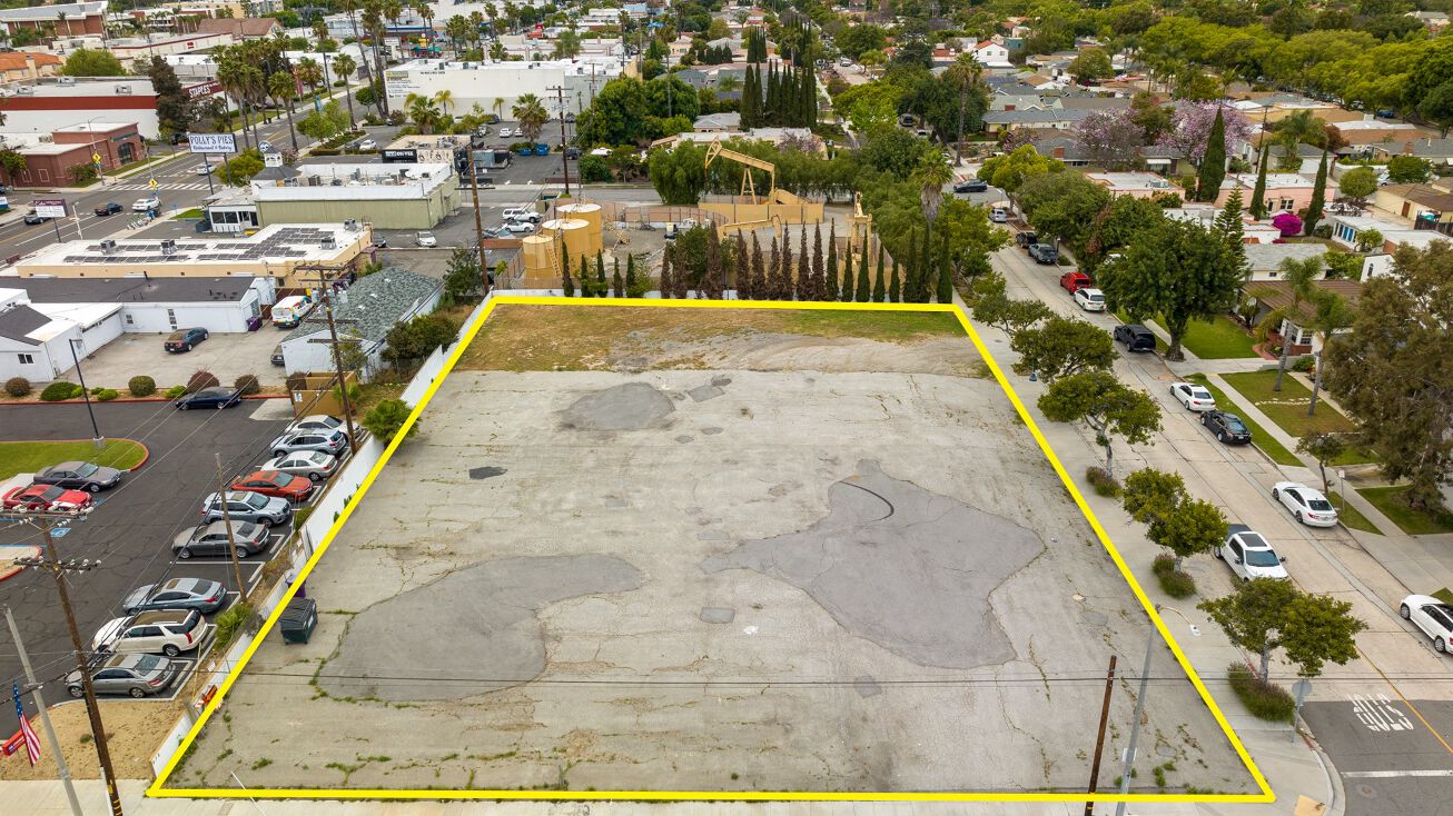 675 E Wardlow Rd, Long Beach, CA 90807