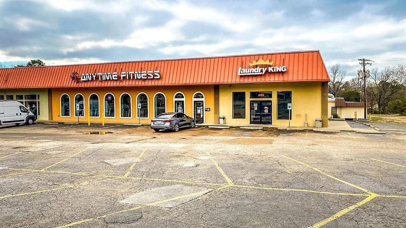 603 W Upshur Ave, Gladewater, TX 75647