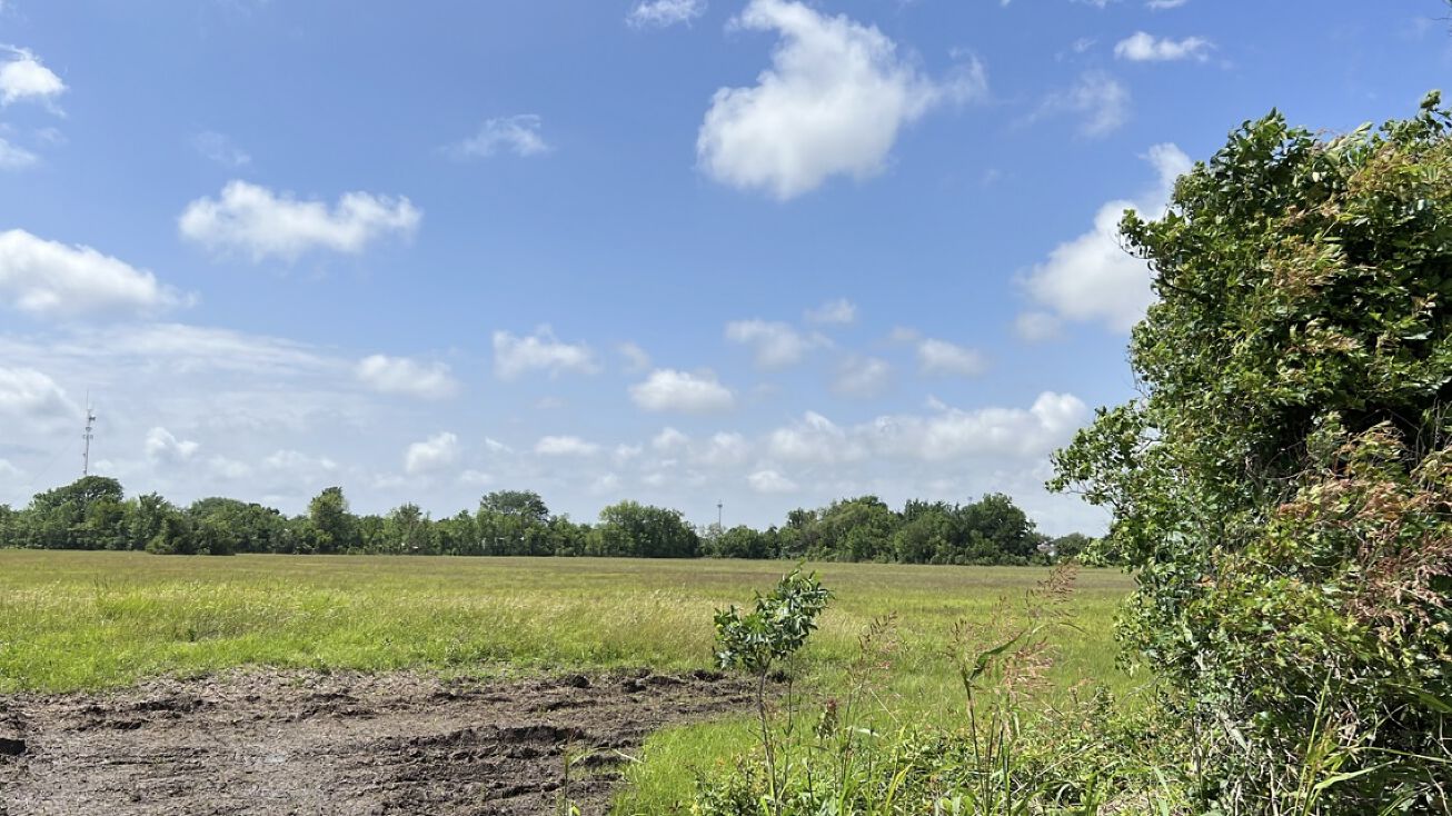 6380 E Wallisville Rd, Baytown, TX 77521