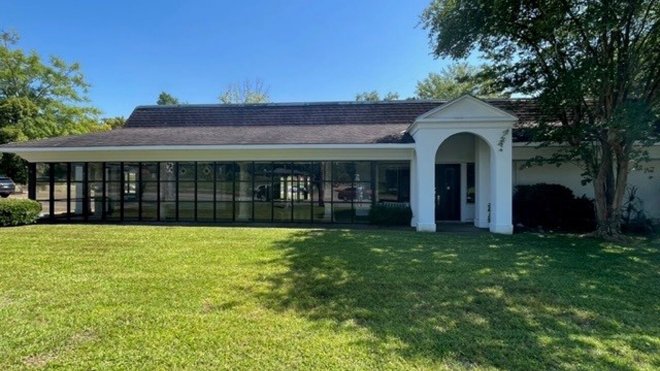 2375 Airport Blvd, Mobile, AL 36606