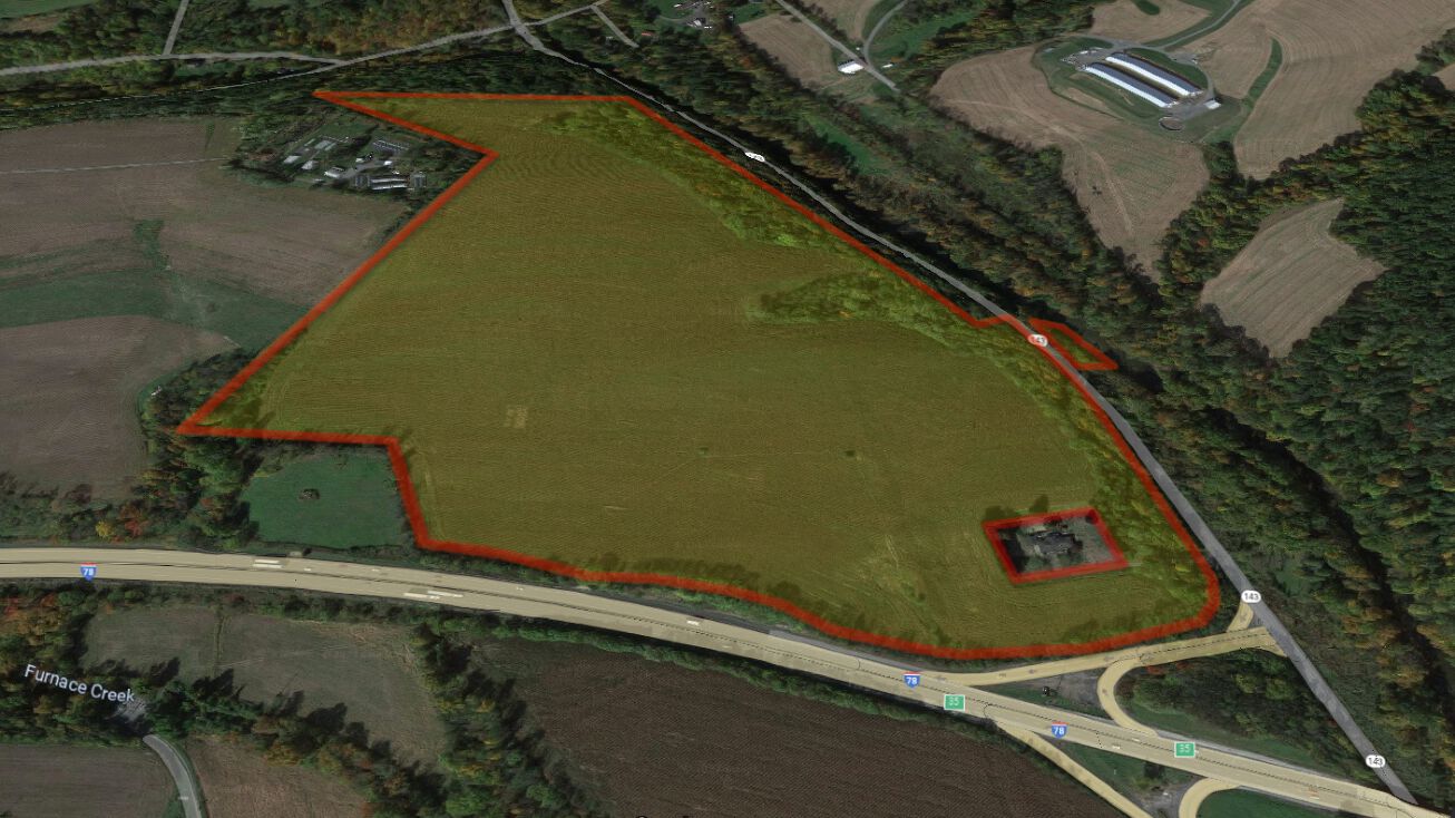 1404 Pennsylvania 143, Lenhartsville, PA 19534