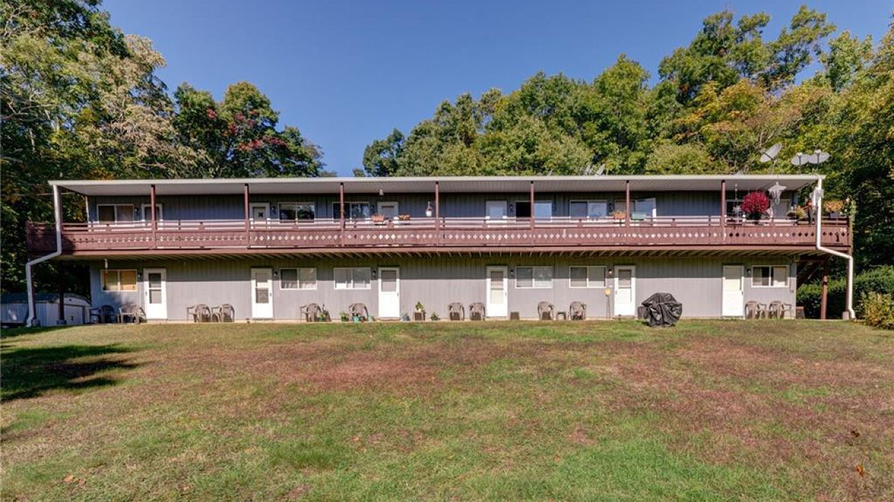 26 Crandall Hill Rd, Montville, CT 06353