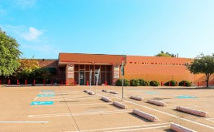 Pictures of Retail property located at 2373 Stemmons Trail, Dallas, TX 75220 for sales - image #1