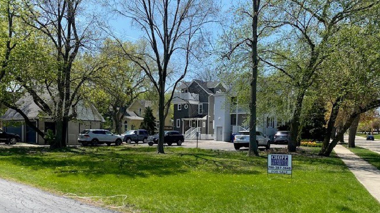 218 W Hinsdale Ave, Hinsdale, IL 60521