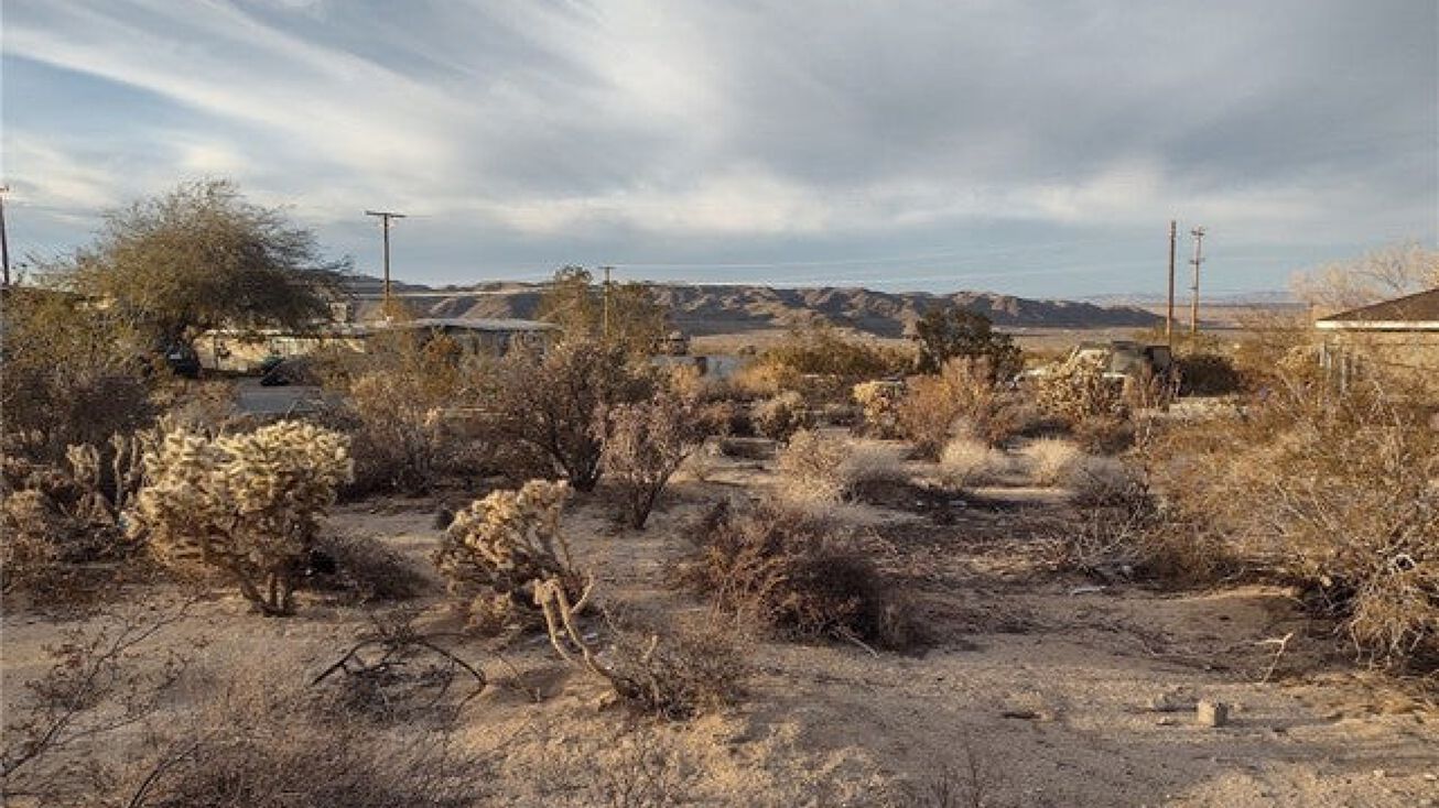 6561 Ivanpah Avenue, Twentynine Palms, CA 92277