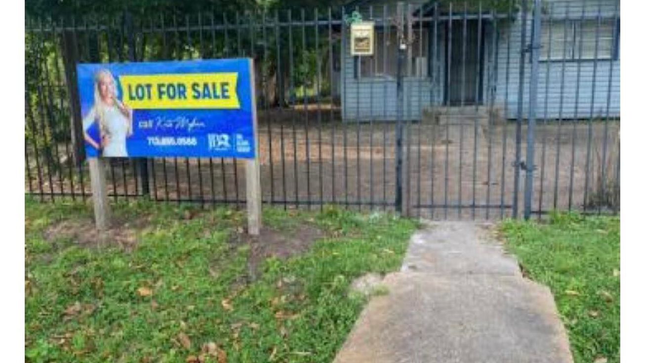 978 Wall St, Houston, TX 77088