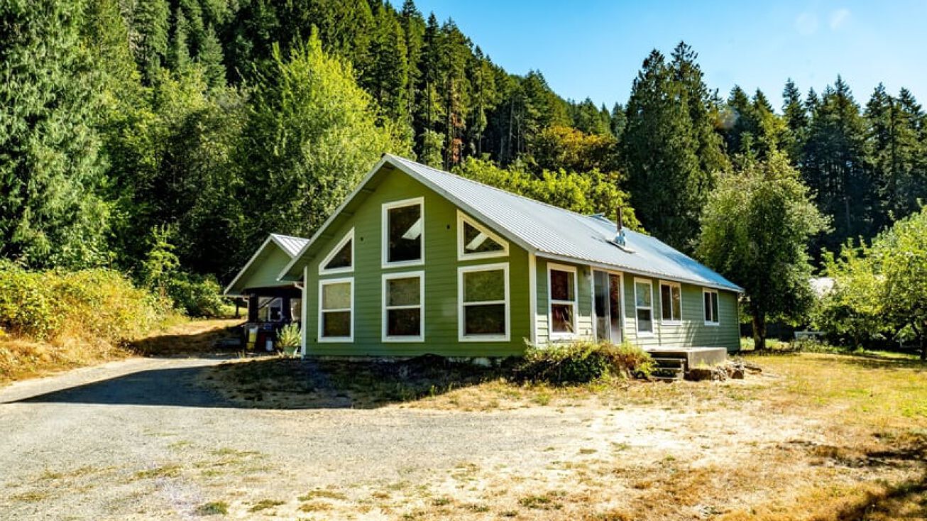 1359 Silverbrook Rd, Randle, WA 98377 Multifamily Property for Sale