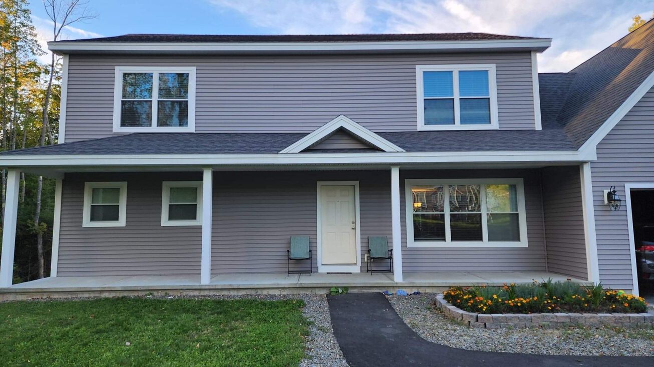 30 Dr, Hermon, ME 04401