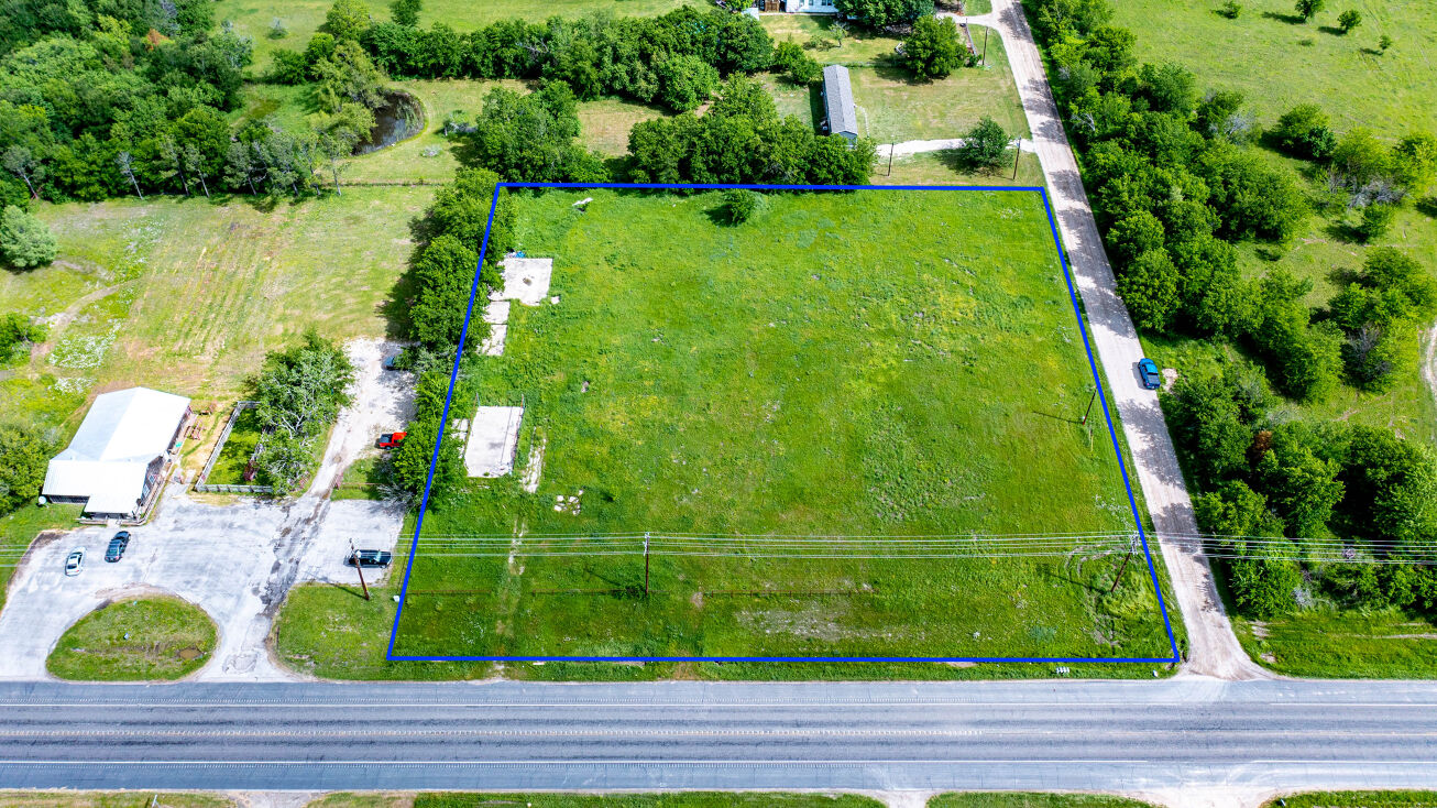 8590 E Ridge Dr, Quinlan, TX 75474