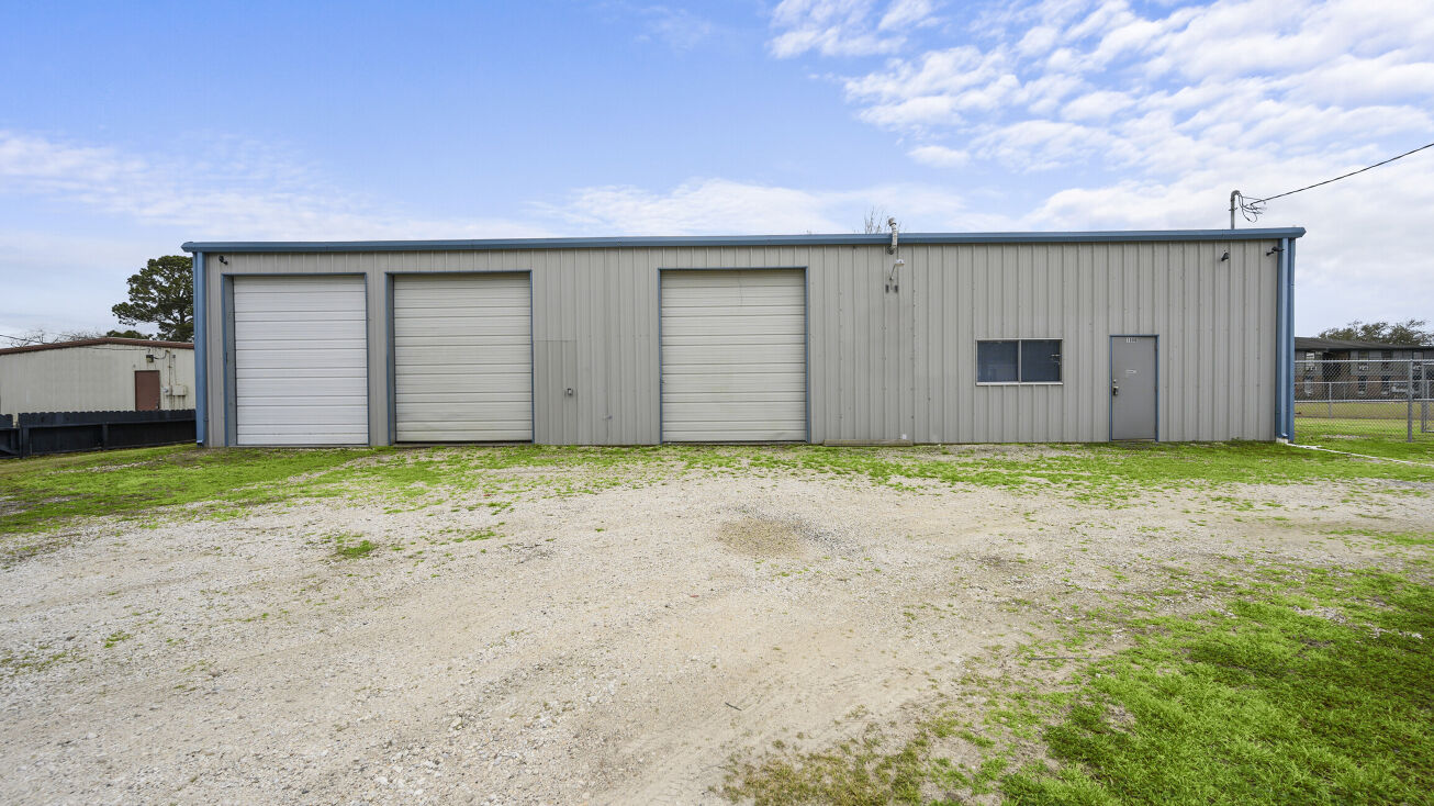 1008 Belton Ln, Anahuac, TX 77514 Industrial Property for Sale 1008