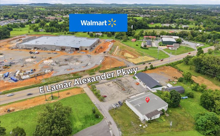 Pictures of Retail, Industrial property located at 2808 E Lamar Alexander Pkwy, Maryville, TN 37804 for sales - image #1