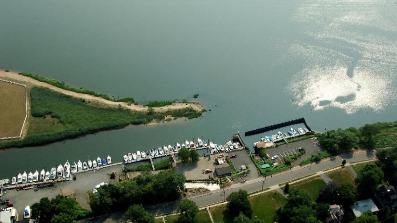 Popular Marina in Central New Jersey, Perth Amboy, NJ 08861