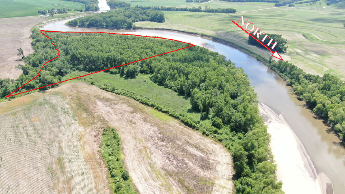 19 Acres +/ Riverfront, Clearmont, MO 64431