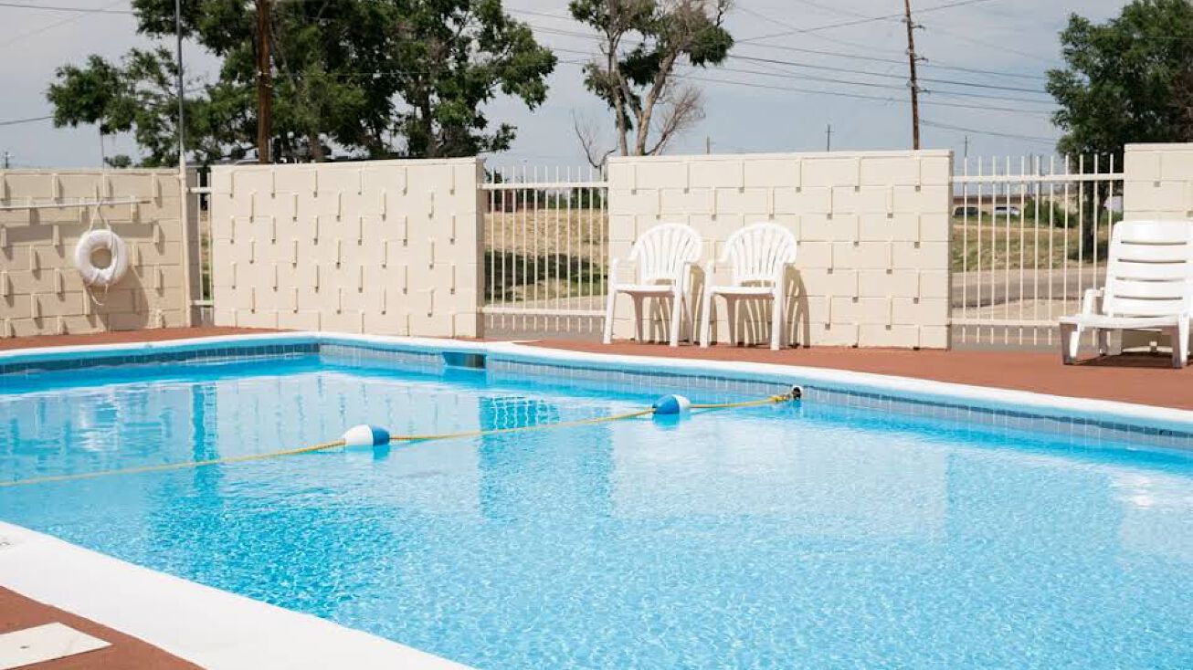 905 W 3rd St, La Junta, CO 81050