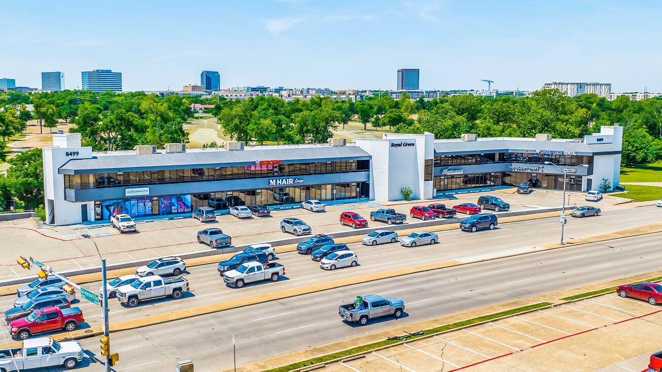 8499 Greenville Ave, Dallas, TX 75231