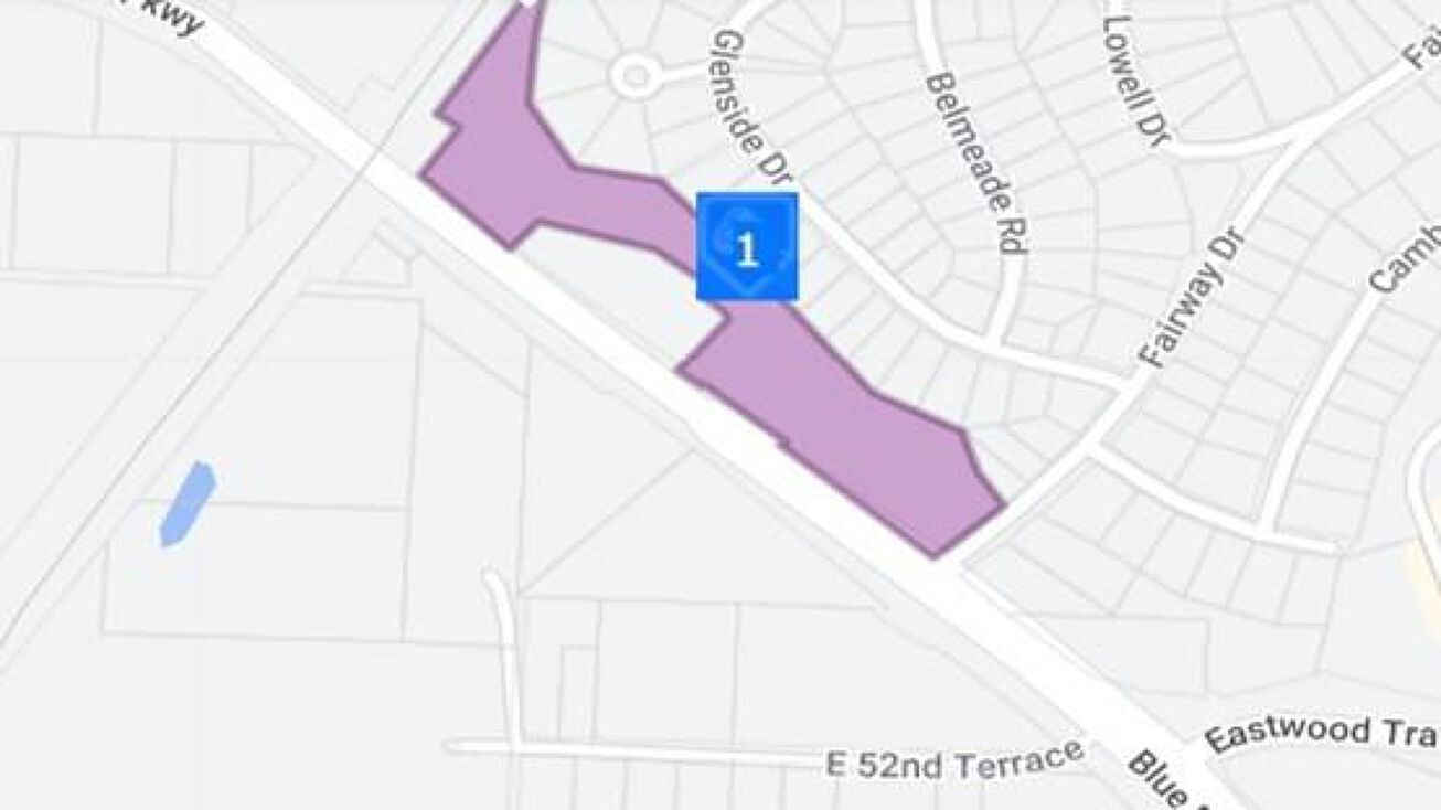 6210 Blue Parkway, Kansas City, MO 64129