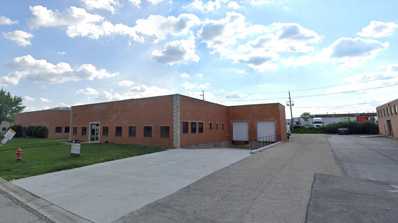 372 Meyer Rd, Bensenville, IL 60106