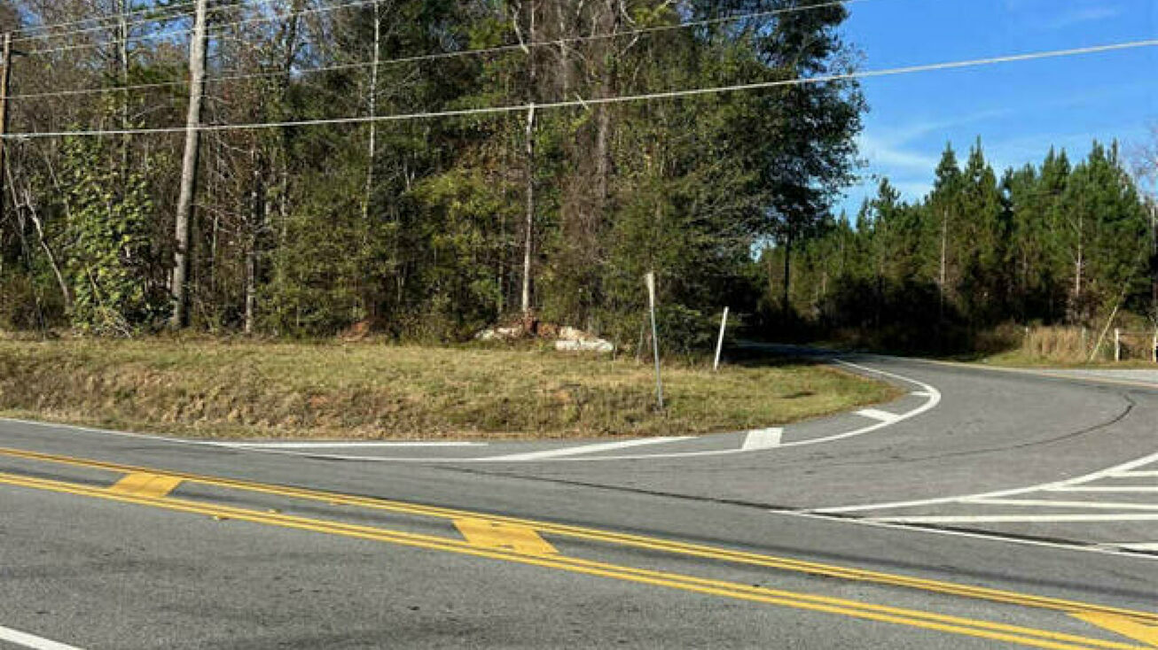 Storey Ln, Jefferson, GA 30549