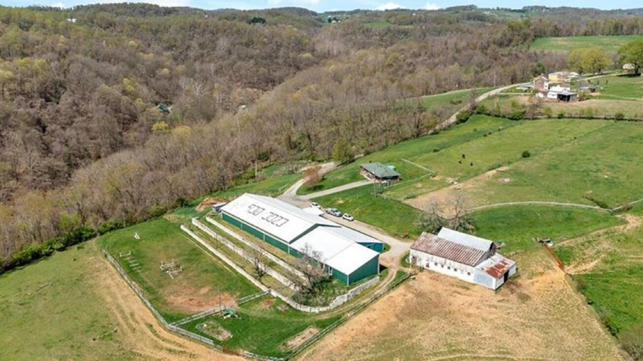 44 Kaukonen Dr, Coal Center, PA 15423