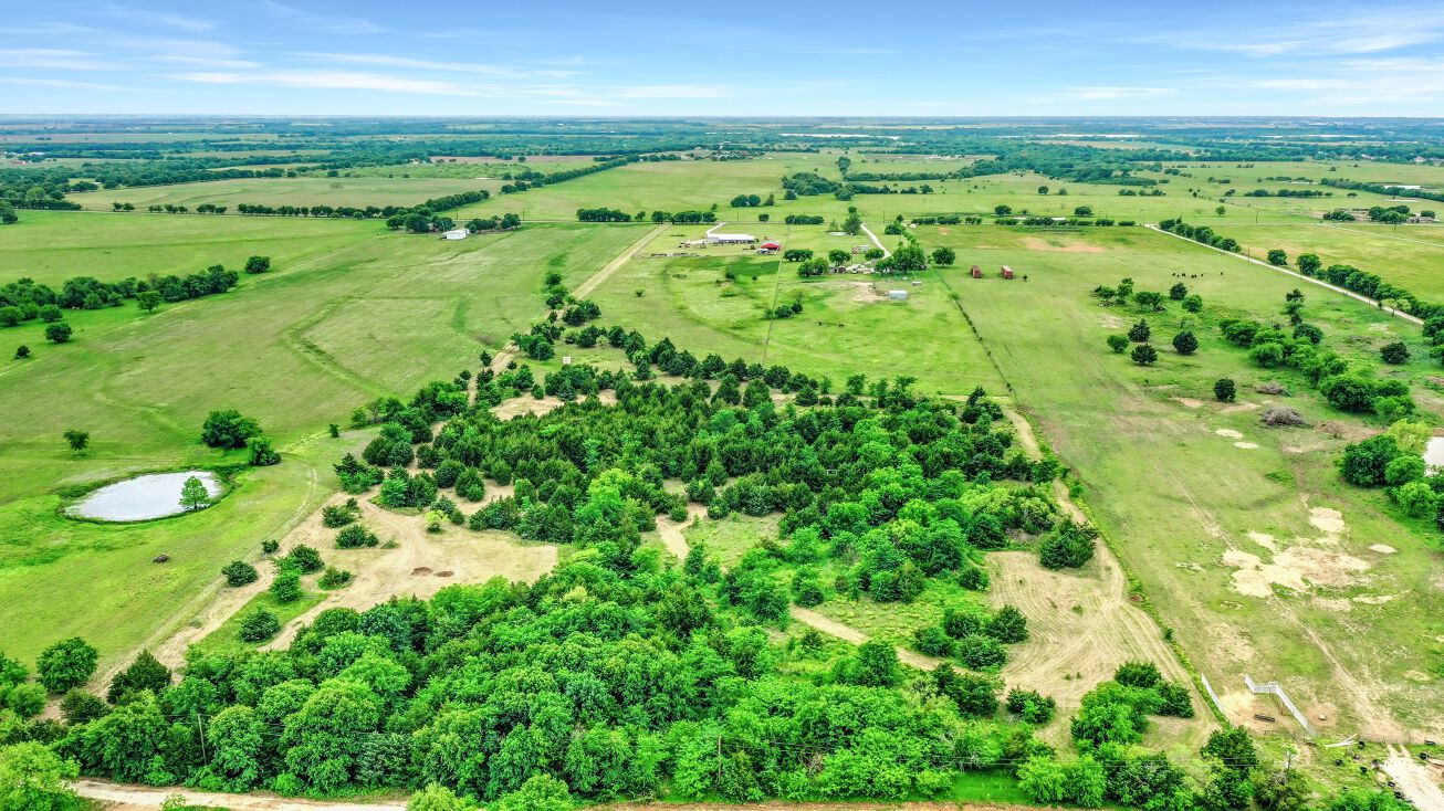 Airport Rd, Tioga, TX 76271