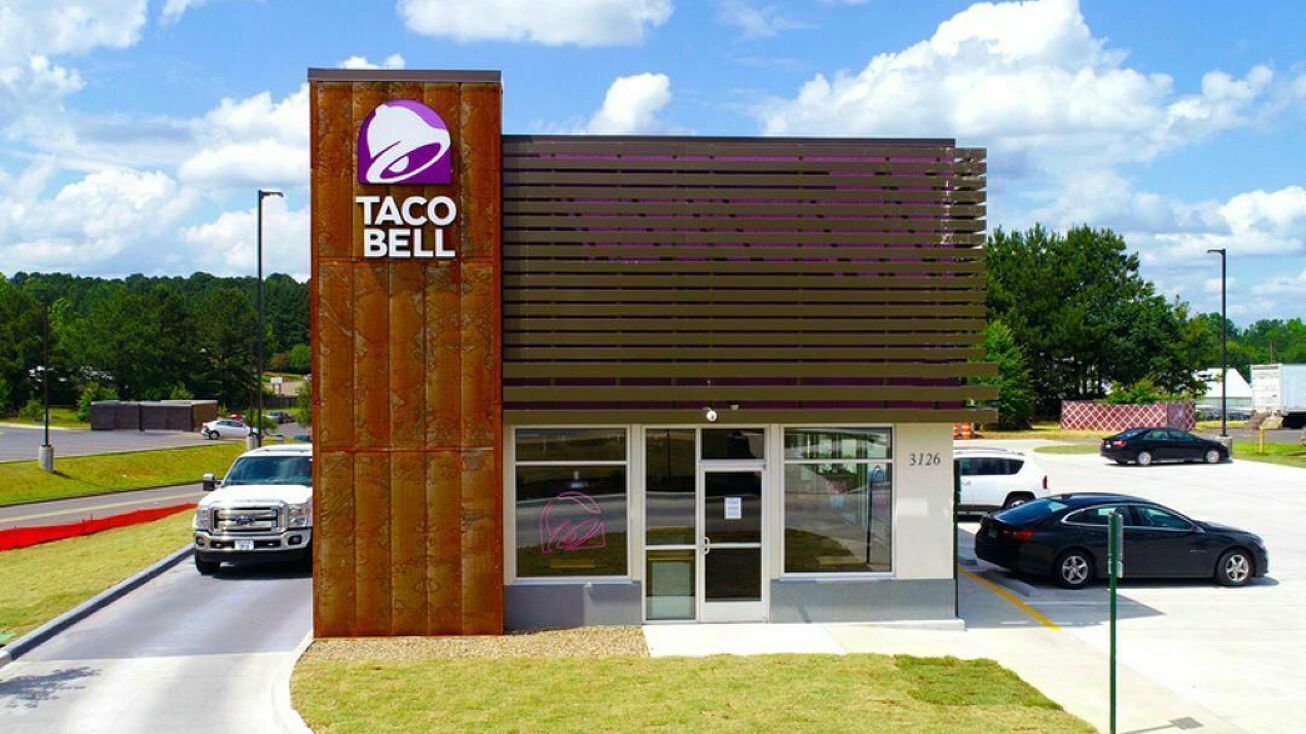 1303 E Main St, Stigler, OK 74462