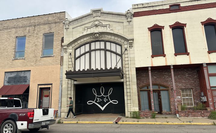 Pictures of Retail property located at 9 N 10th St, Fort Smith, AR 72901 for sales - image #1
