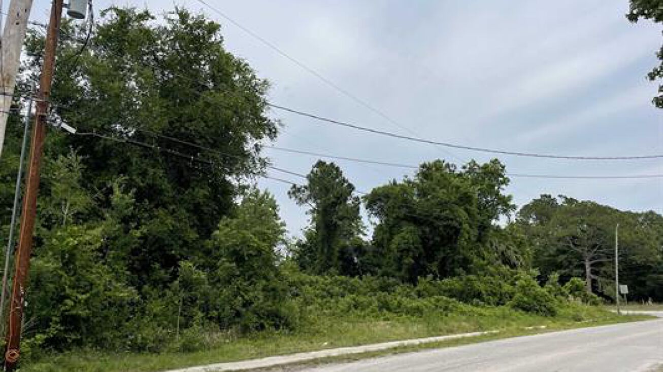 229 Hwy 17, Palatka, FL 32177