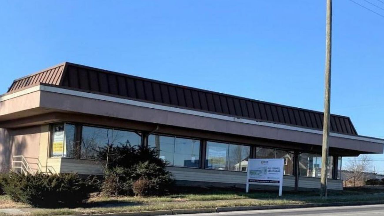 1380 W Broad St, Waynesboro, VA 22980