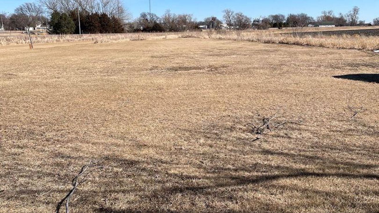 53564 US20, Plainview, NE 68769