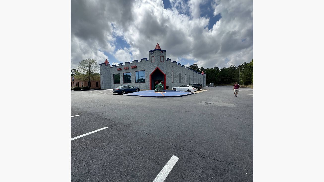 2040 Schillinger Rd S, Mobile, AL 36695