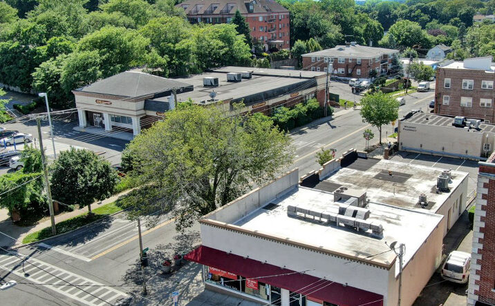 Pictures of Mixed Use, Office, Retail property located at White Plains Rd, Eastchester, NY 10583 for sales - image #1