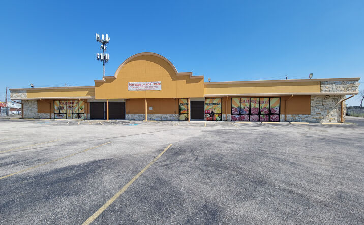 Pictures of Retail property located at 2719 S Richey St, Houston, TX 77017 for sales - image #1